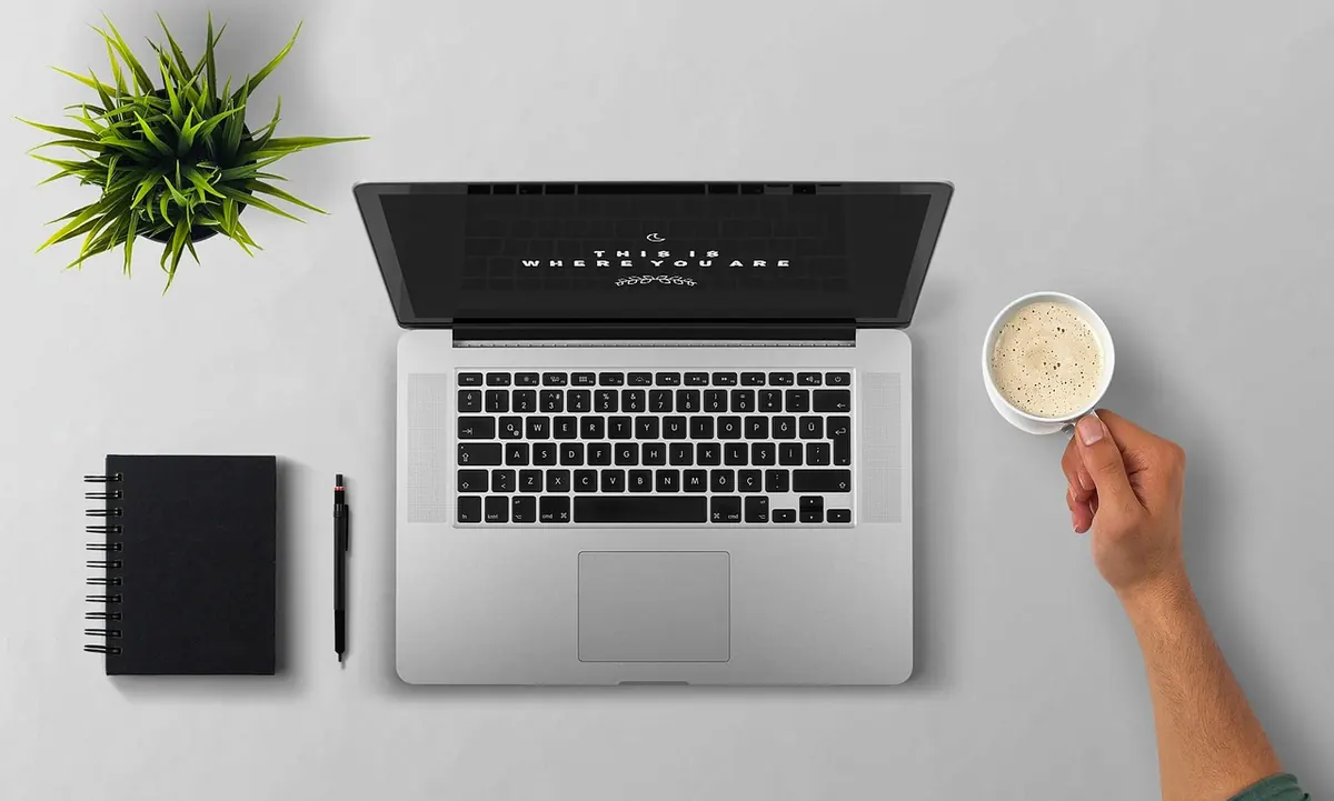 How to pitch a feature to a UK editor: a step-by-step guide for freelancers